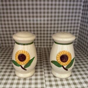 Vintage Shawnee Sunflower Ceramic Salt and Pepper Shakers 5” USA